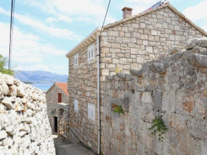 Adorable stone house with terrace 20m distant from beach